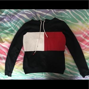 Tommy hoodie